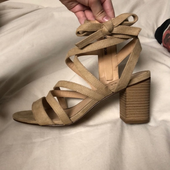 Strappy nude heels - Picture 2 of 2